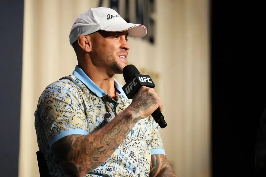 Dustin Poirier apologizes on-air for airport incident that led to arrest